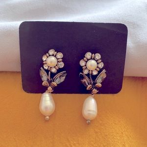 Vintage-inspired Anthropologie Pearl Earrings